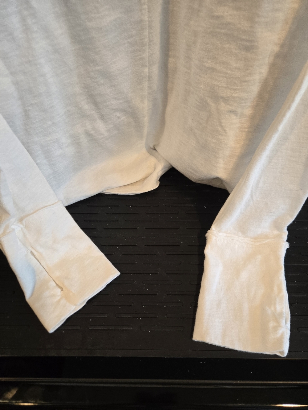 We The Free Arden  Tee With Thumbholes( set of 4) - White .Size S - Picture 13 of 15